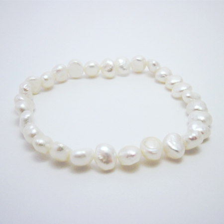 White Freshwater Pearl Stretch Bracelet - Click Image to Close